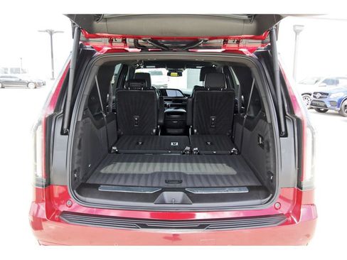 Used 2022 Cadillac Escalade ESV Luxury RWD image 31