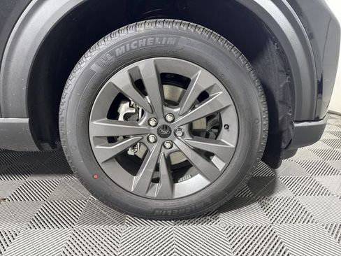 New 2026 Ford Explorer Active w/ Active Comfort Package image 12