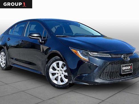 Used 2022 Toyota Corolla LE FWD image 3