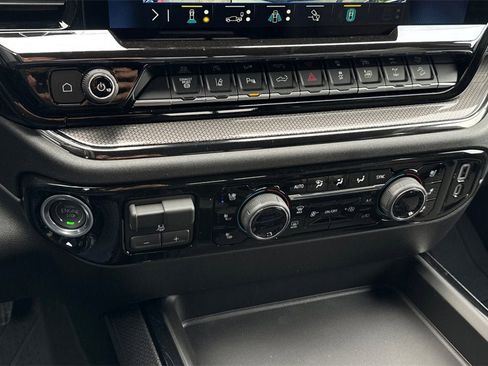 New 2026 Chevrolet Silverado 2500 ZR2 w/ LPO, Dark Essentials Package image 20