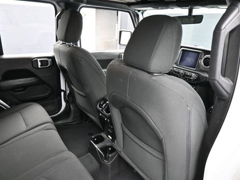 Used 2022 Jeep Wrangler Unlimited Sahara image 42