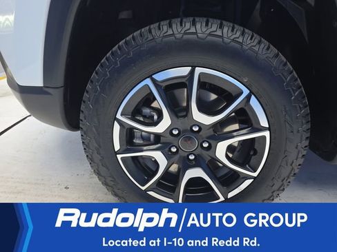 Used 2025 Jeep Compass Trailhawk AWD/4WD image 32