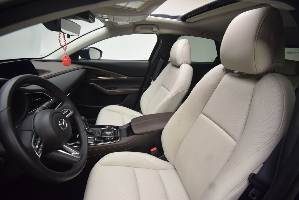 Used 2023 MAZDA CX-30 AWD 2.5 S w/ Premium Package image 15