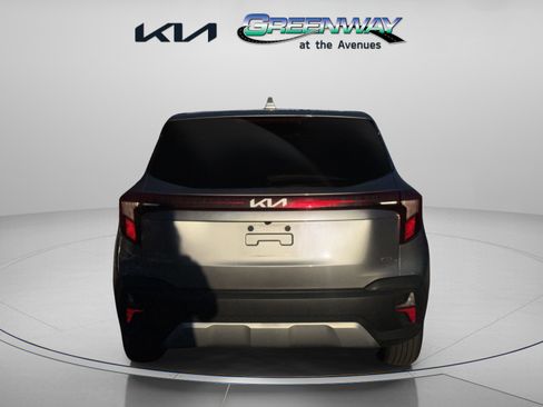 Used 2024 Kia Seltos LX image 3