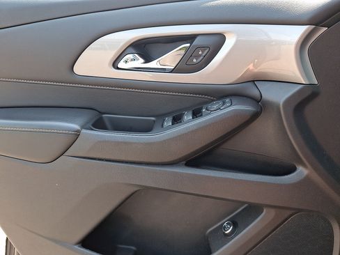 Used 2018 Chevrolet Traverse LT AWD/4WD image 20