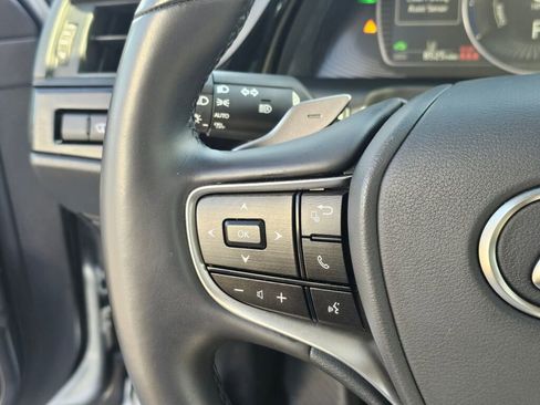 Used 2025 Lexus ES 300h w/ Premium Package FWD image 31
