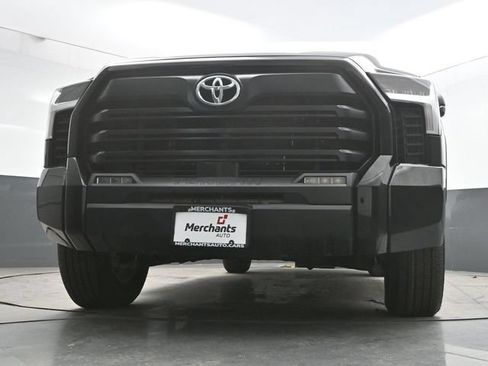 Used 2022 Toyota Tundra SR5 AWD/4WD image 38