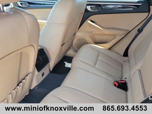 Used 2021 Porsche Macan S AWD/4WD image 17