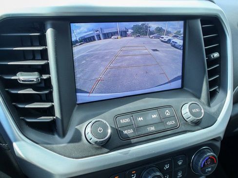 Used 2019 GMC Acadia SLT image 4