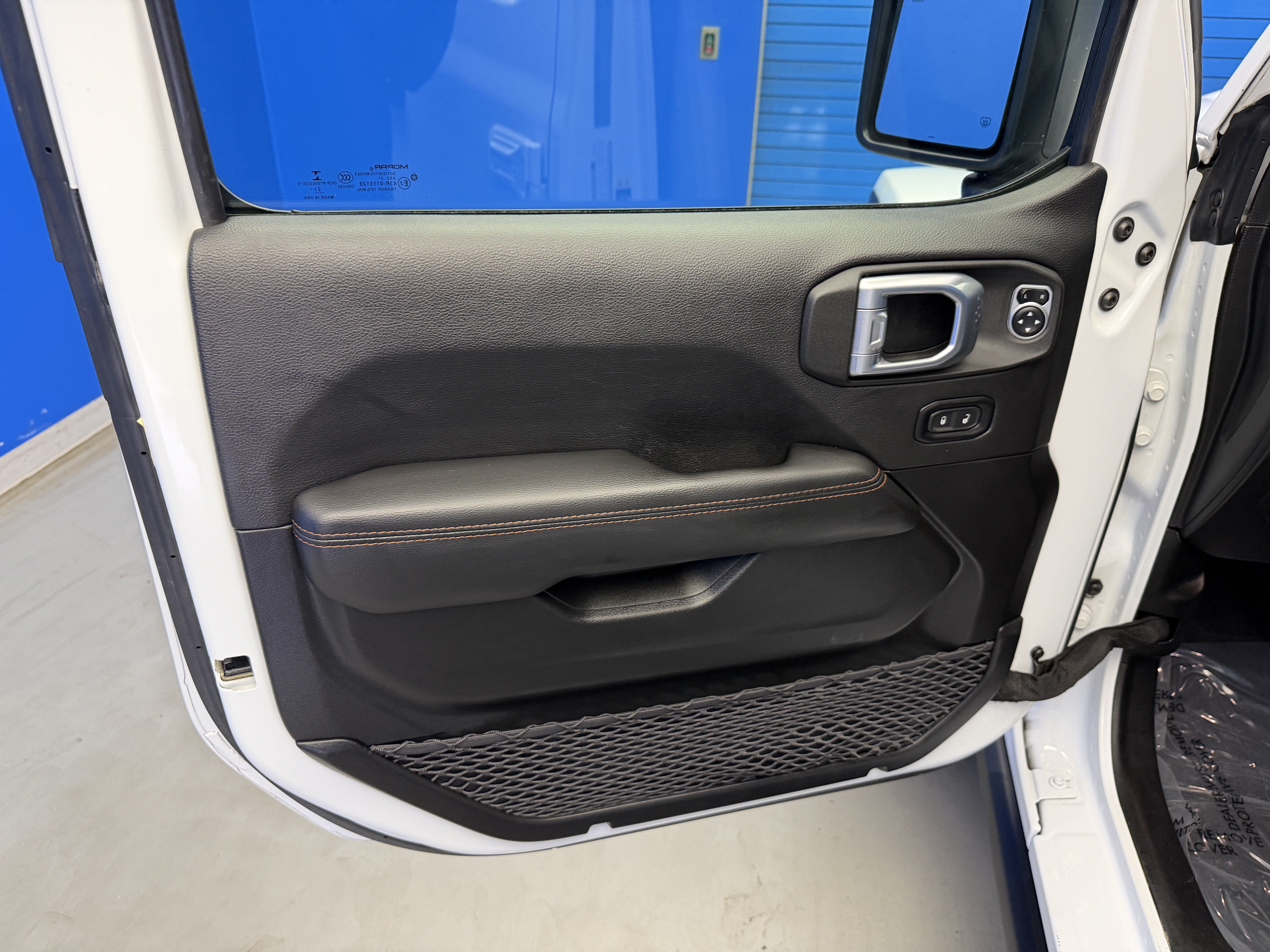 Used 2021 Jeep Gladiator Mojave AWD/4WD image 9