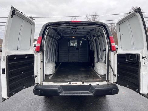 Used 2018 GMC Savana 2500 Extended image 17