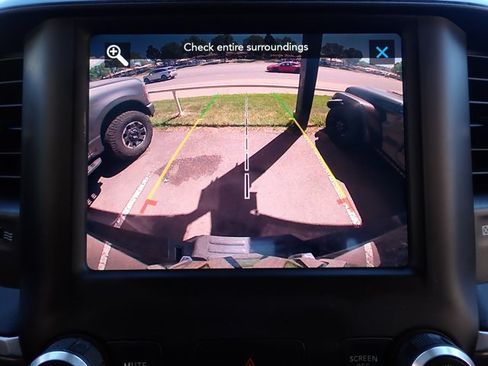 Used 2019 RAM 1500 Big Horn AWD/4WD image 16