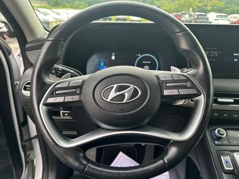 Certified 2025 Hyundai Palisade Limited AWD/4WD image 13