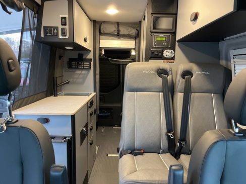 Used 2023 Mercedes-Benz Sprinter 144 Cargo image 35