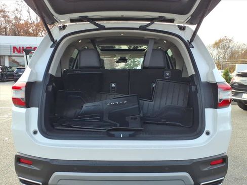 Used 2023 Honda Pilot Elite image 17