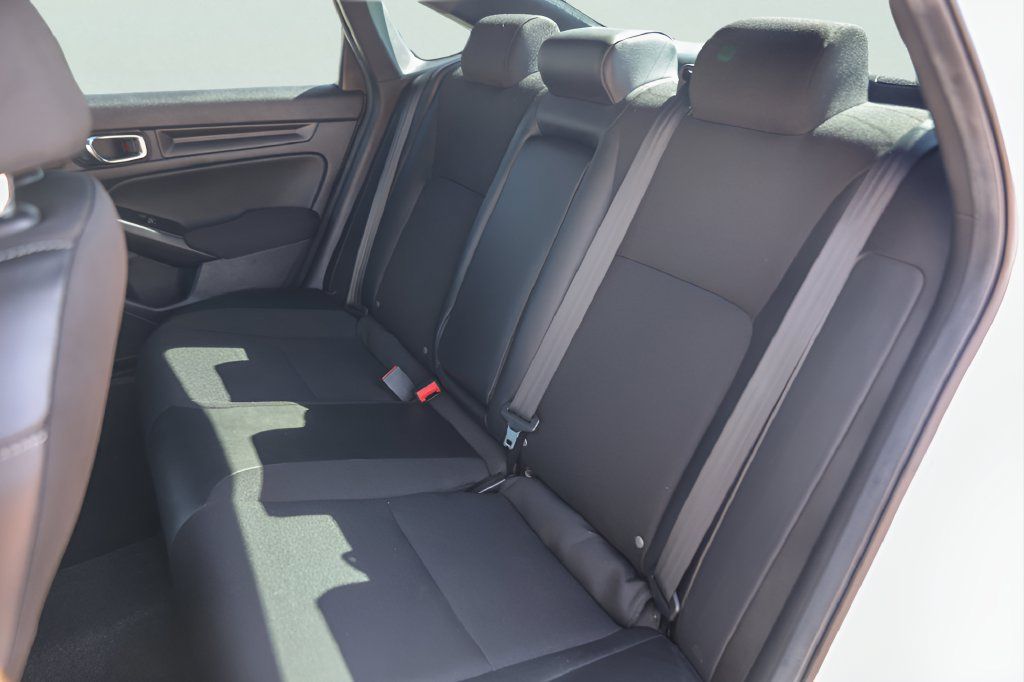 Used 2025 Honda Civic Sport image 26