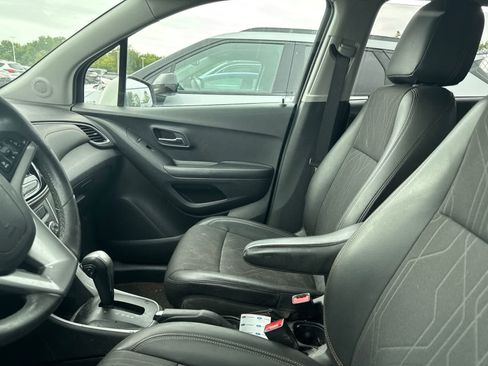 Used 2021 Chevrolet Trax LT w/ Sport Edition AWD/4WD image 29