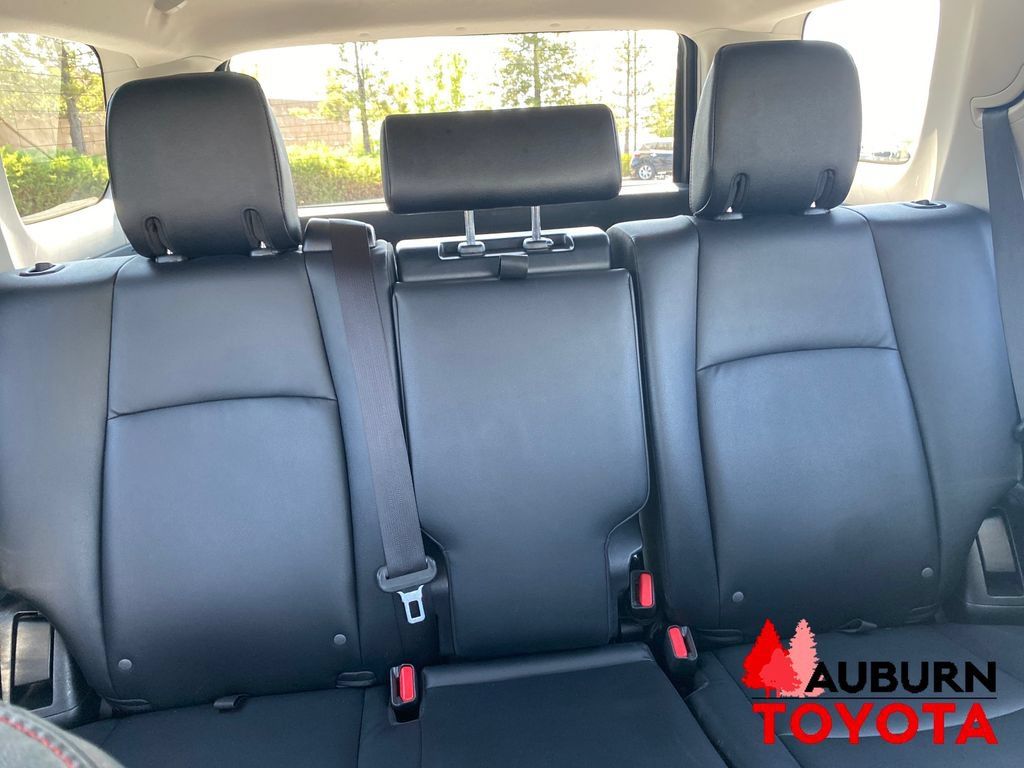 Used 2023 Toyota 4Runner TRD Off-Road Premium w/ Moonroof Package AWD/4WD image 22