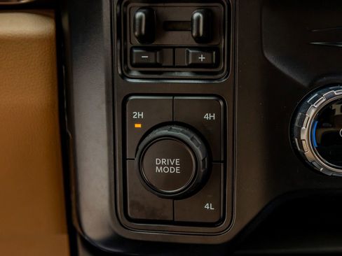 Used 2026 Ford F250 Lariat w/ Lariat Ultimate Package image 25