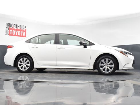 Used 2021 Toyota Corolla LE w/ Carpet Mat Package (TMS) image 27