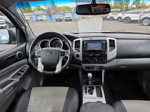 Used 2014 Toyota Tacoma 4x4 Double Cab image 18