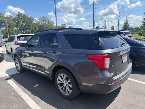 Used 2020 Ford Explorer XLT w/ Equipment Group 202A AWD/4WD image 7