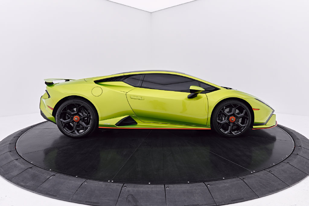 Used 2023 Lamborghini Huracan Tecnica RWD image 16