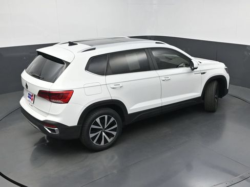 Used 2022 Volkswagen Taos SE FWD image 33