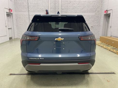 New 2026 Chevrolet Equinox LT w/ Convenience Package II image 4