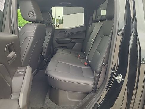 Used 2024 Chevrolet Colorado Trail Boss AWD/4WD image 18