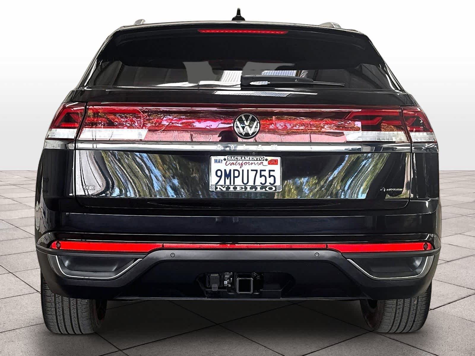 Used 2024 Volkswagen Atlas Cross Sport SE w/ Panoramic Sunroof Package AWD/4WD image 8