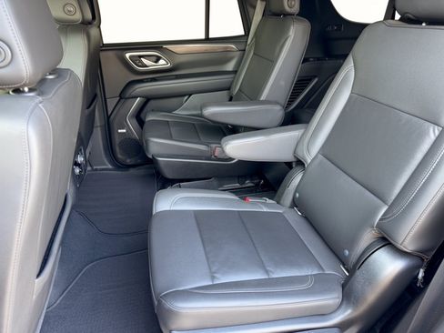 Used 2021 Chevrolet Tahoe LT w/ LT Signature Package RWD image 25
