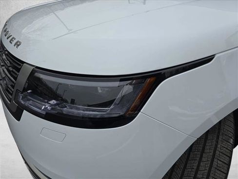 New 2026 Land Rover Range Rover Long Wheelbase SE image 30