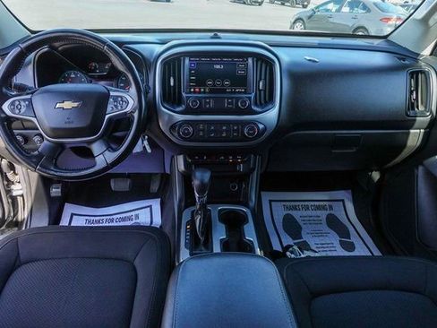 Used 2022 Chevrolet Colorado LT w/ Safety Package image 4