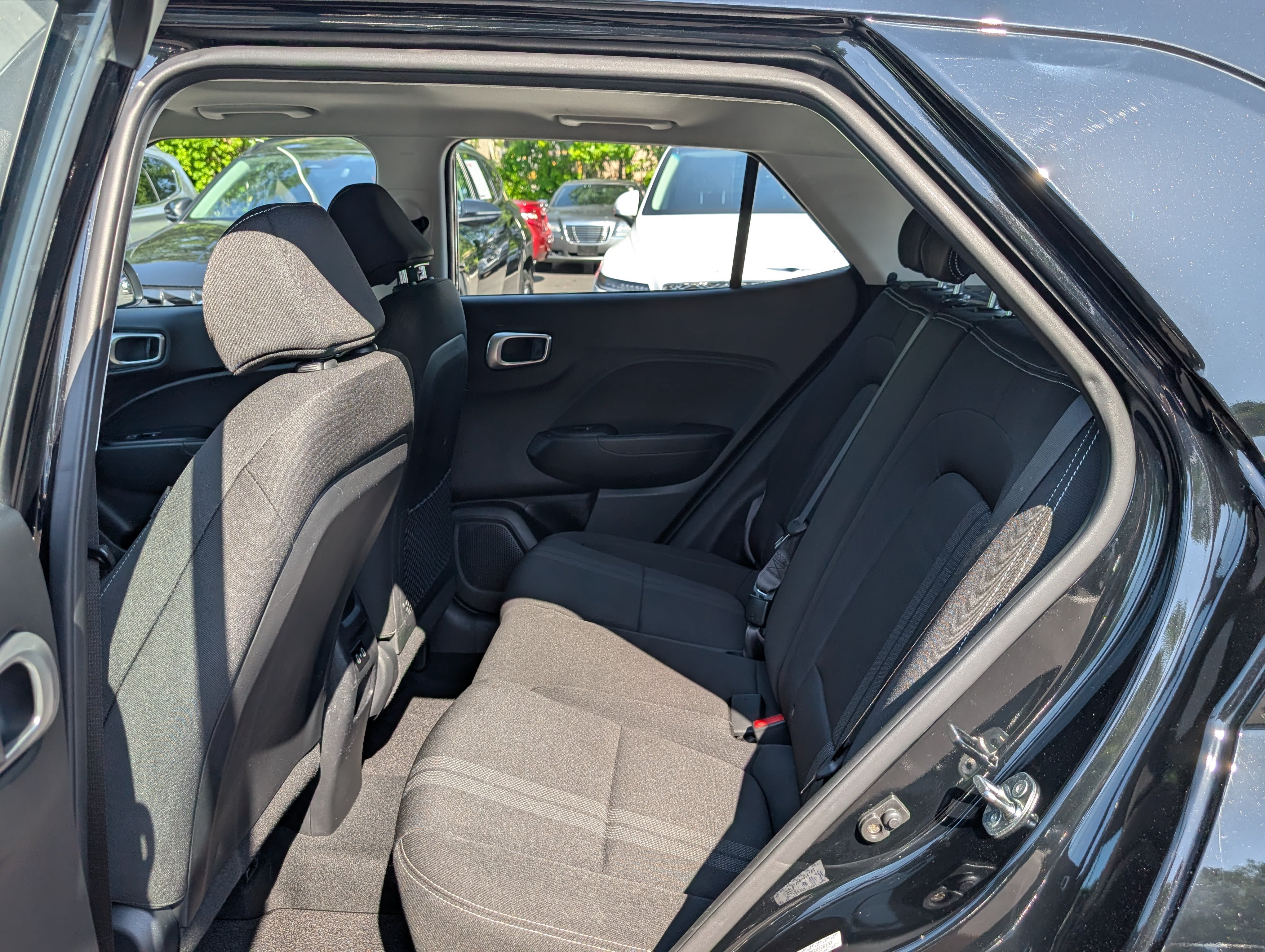 Used 2024 Hyundai Venue SEL FWD image 16