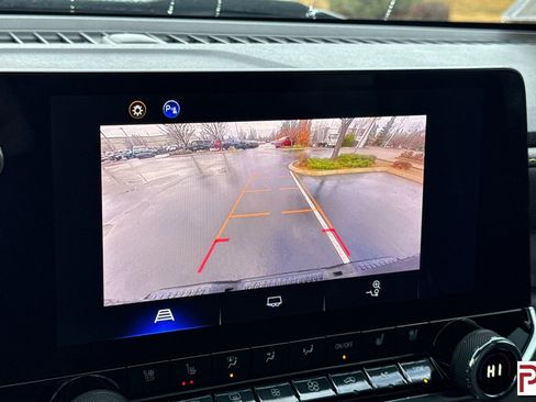 Used 2023 Chevrolet Colorado ZR2 w/ ZR2 Convenience Package III image 20