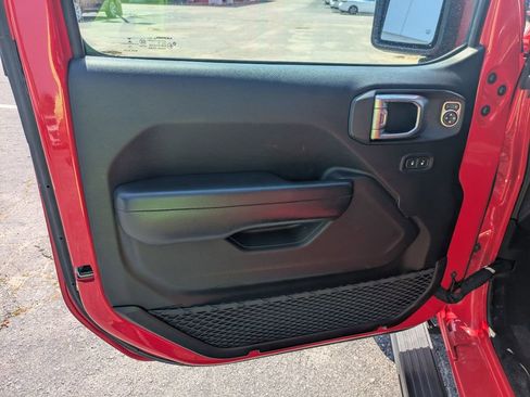 Used 2020 Jeep Gladiator Sport w/ Quick Order Package 24S AWD/4WD image 12