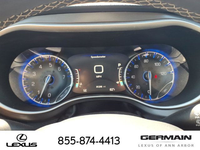 Used 2024 Chrysler Pacifica Touring-L FWD image 18