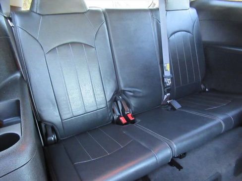 Used 2015 Buick Enclave Premium w/ Experience Buick Package FWD image 33