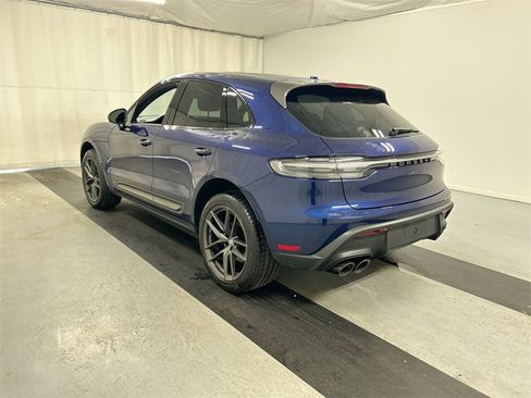 Certified 2023 Porsche Macan Turbo image 7