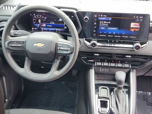 Used 2025 Chevrolet Colorado W/T w/ WT Custom Package RWD image 27