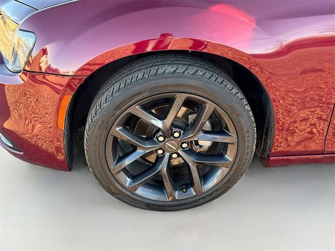 Used 2021 Chrysler 300 Touring w/ Sport Appearance Package image 29