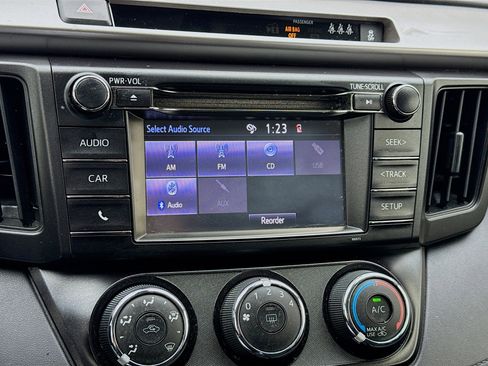 Used 2018 Toyota RAV4 LE w/ All Weather Liner Package FWD image 11