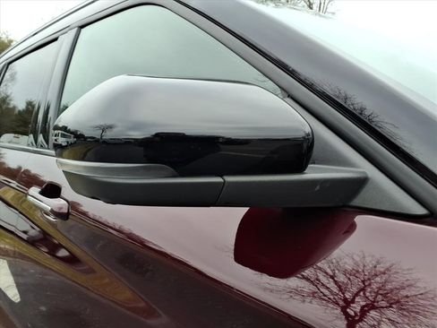 Used 2022 Ford Explorer Platinum w/ Equipment Group 601A image 8