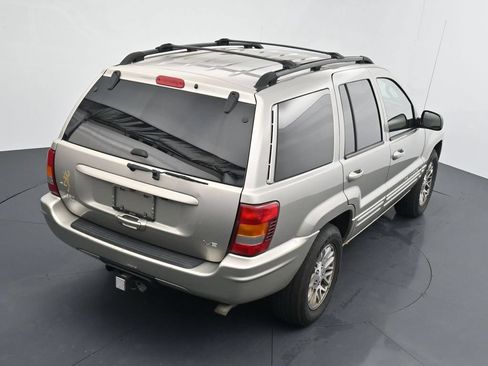 Used 2004 Jeep Grand Cherokee Limited w/ Trailer Tow Group IV AWD/4WD image 15