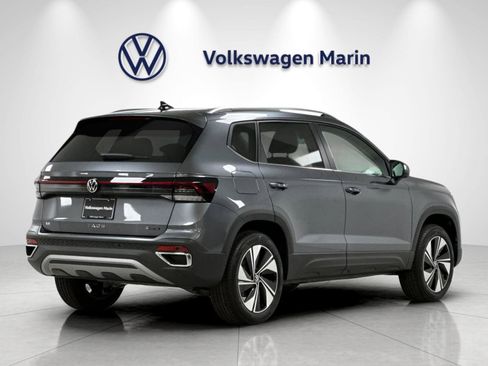 New 2026 Volkswagen Taos SE AWD/4WD image 5