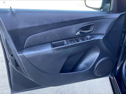 Used 2016 Chevrolet Cruze LT image 20