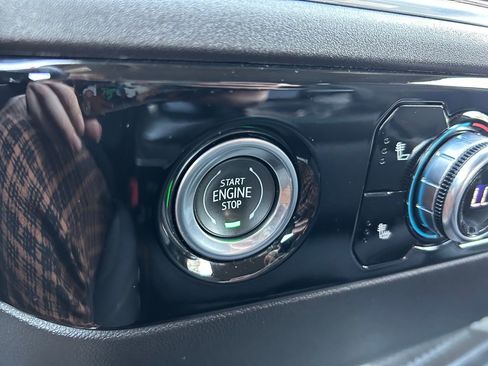 Used 2024 GMC Sierra 1500 Elevation image 44