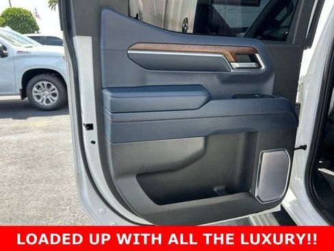 Used 2023 Chevrolet Silverado 1500 High Country w/ High Country Premium Package image 13