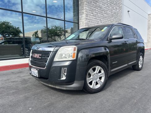 Used 2013 GMC Terrain SLT w/ Cargo Package AWD/4WD image 2